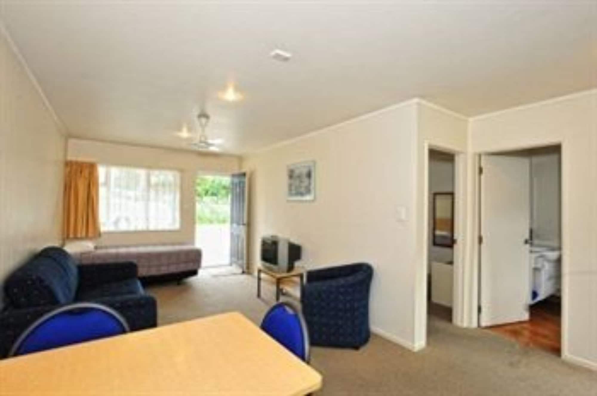 Captain Cook Motor Lodge Gisborne Exterior photo