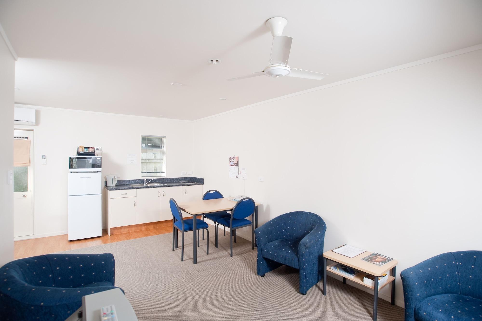 Captain Cook Motor Lodge Gisborne Exterior photo