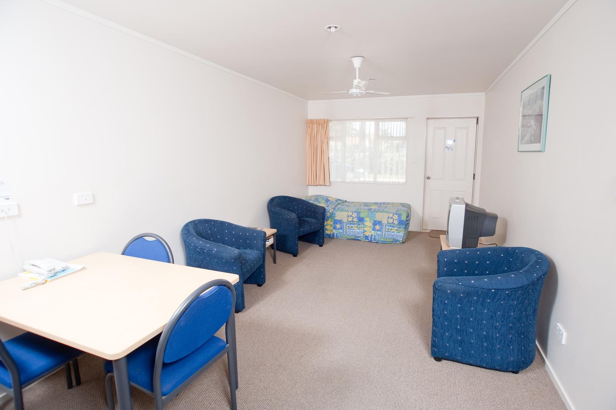 Captain Cook Motor Lodge Gisborne Exterior photo