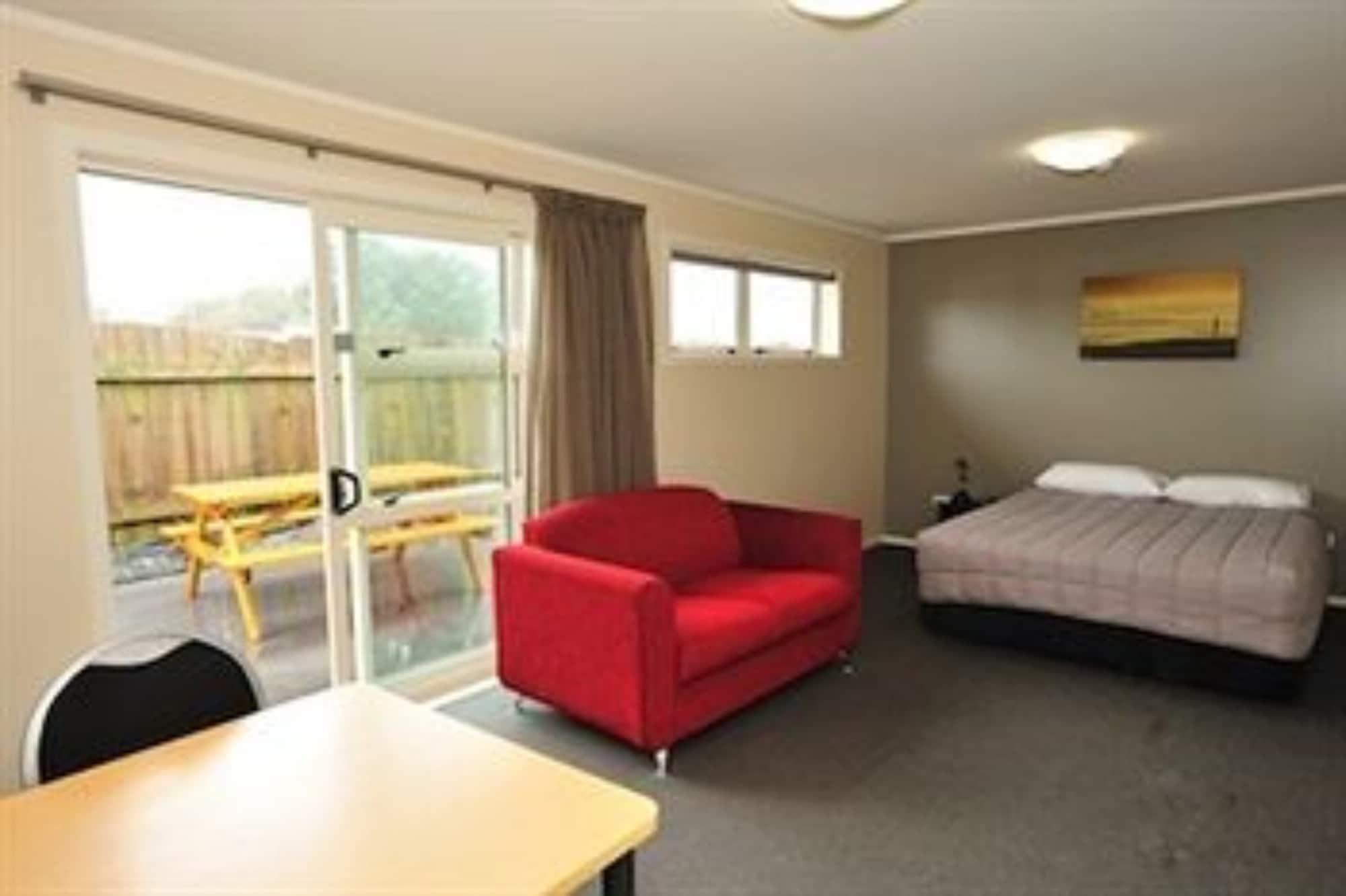 Captain Cook Motor Lodge Gisborne Exterior photo