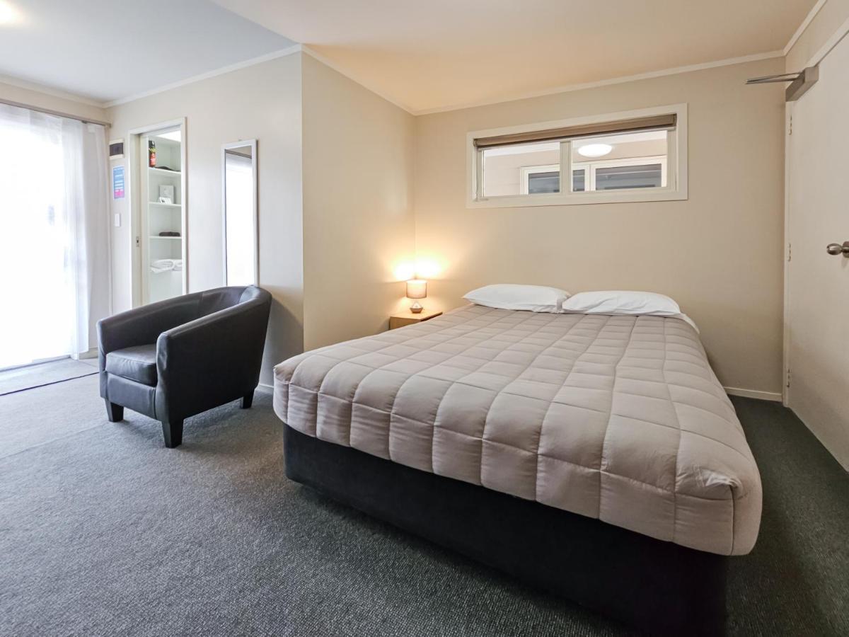 Captain Cook Motor Lodge Gisborne Exterior photo