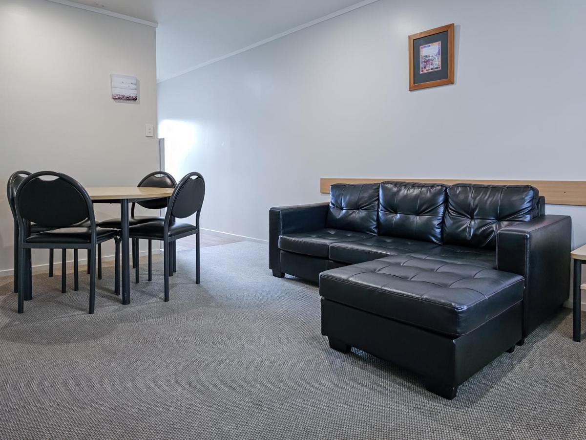 Captain Cook Motor Lodge Gisborne Exterior photo