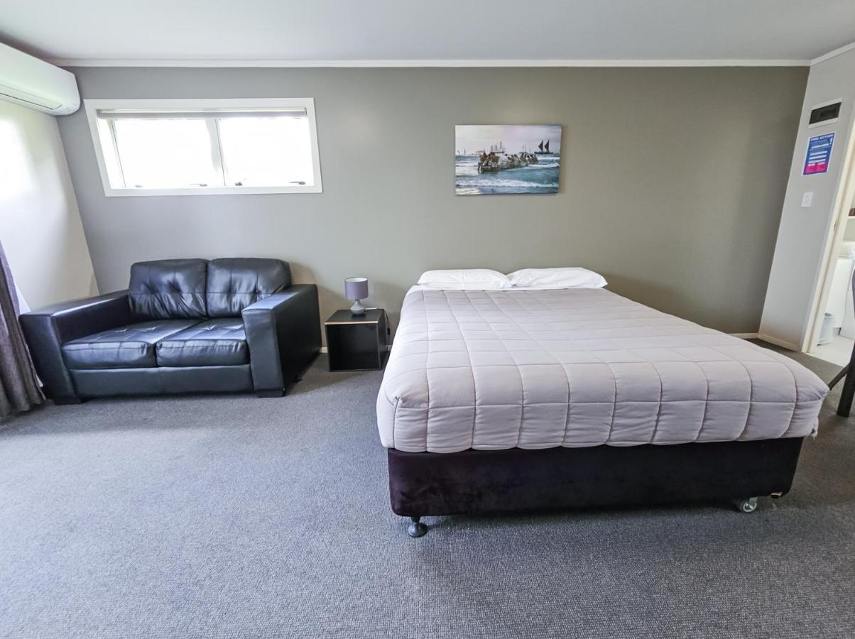 Captain Cook Motor Lodge Gisborne Exterior photo