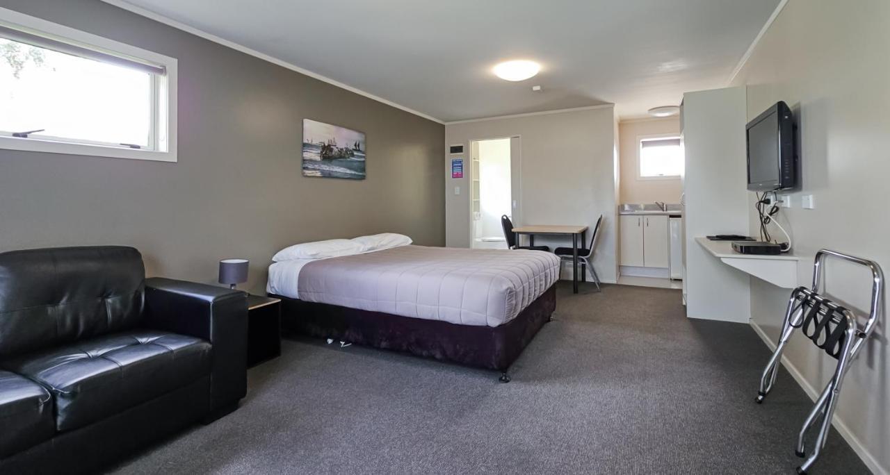 Captain Cook Motor Lodge Gisborne Exterior photo