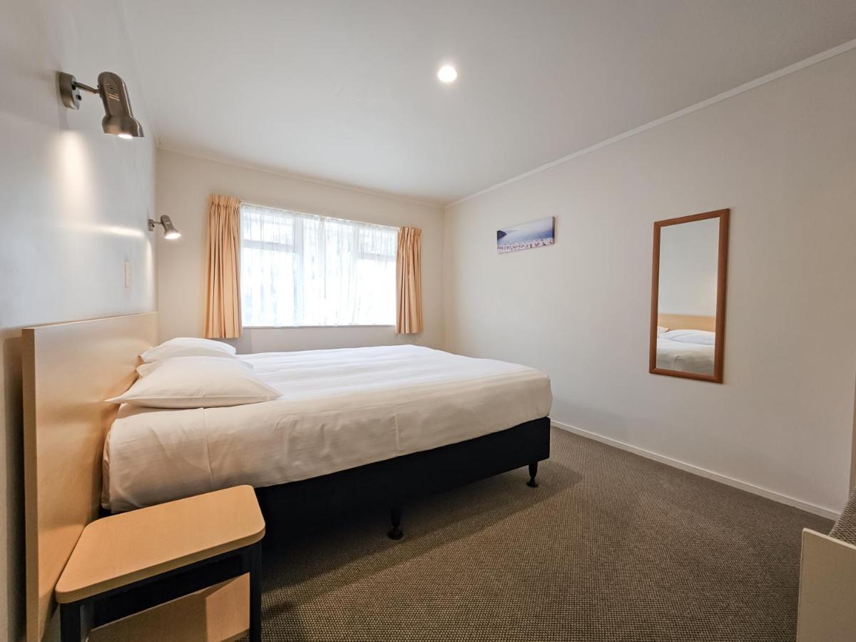 Captain Cook Motor Lodge Gisborne Exterior photo