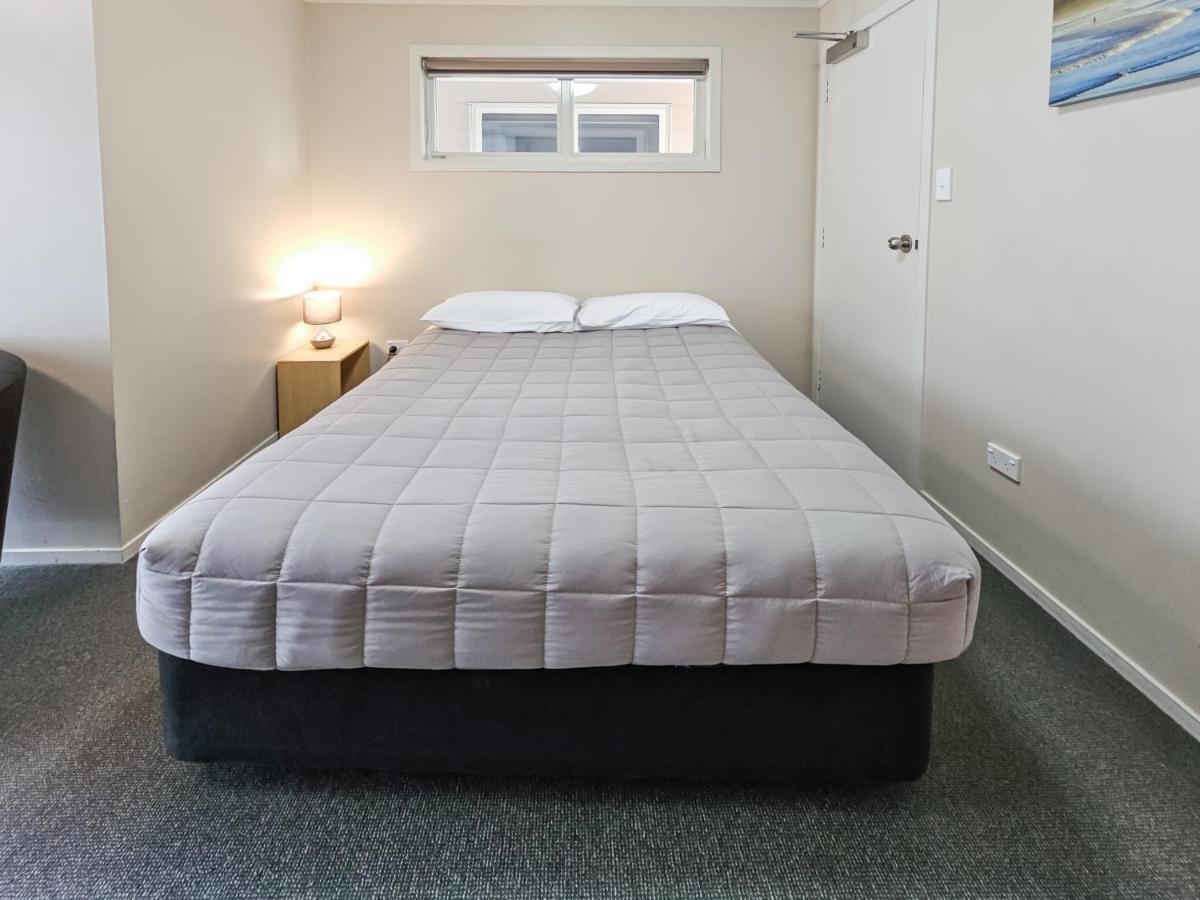 Captain Cook Motor Lodge Gisborne Exterior photo